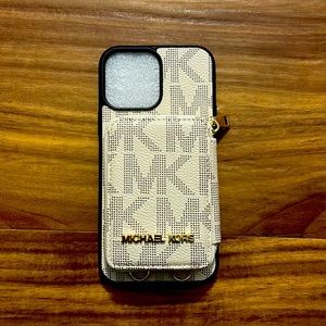 Michael Kors Phone Wallet